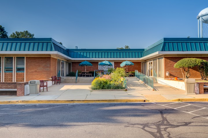 Psychiatric empowering or Social Reintegration in Northern Virginia Mental Health Institute?